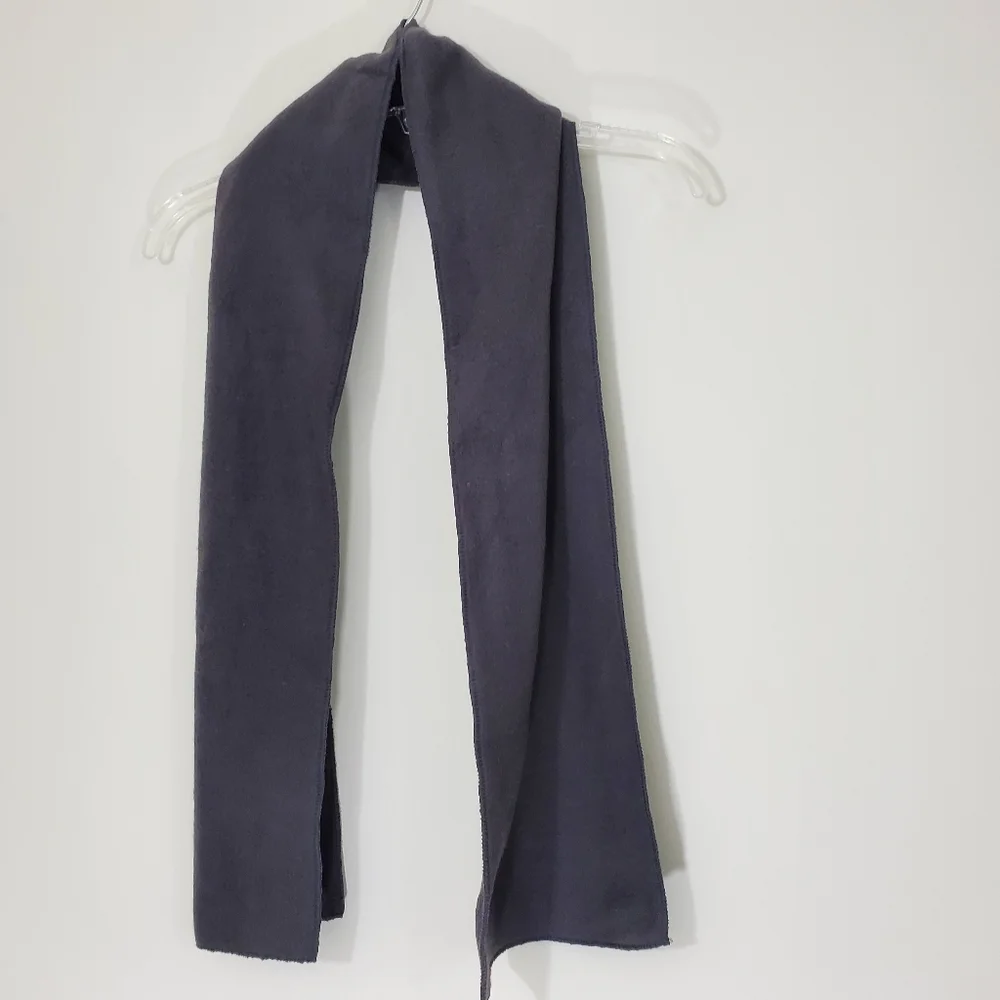Gray Polyester Felt-like Scarf
